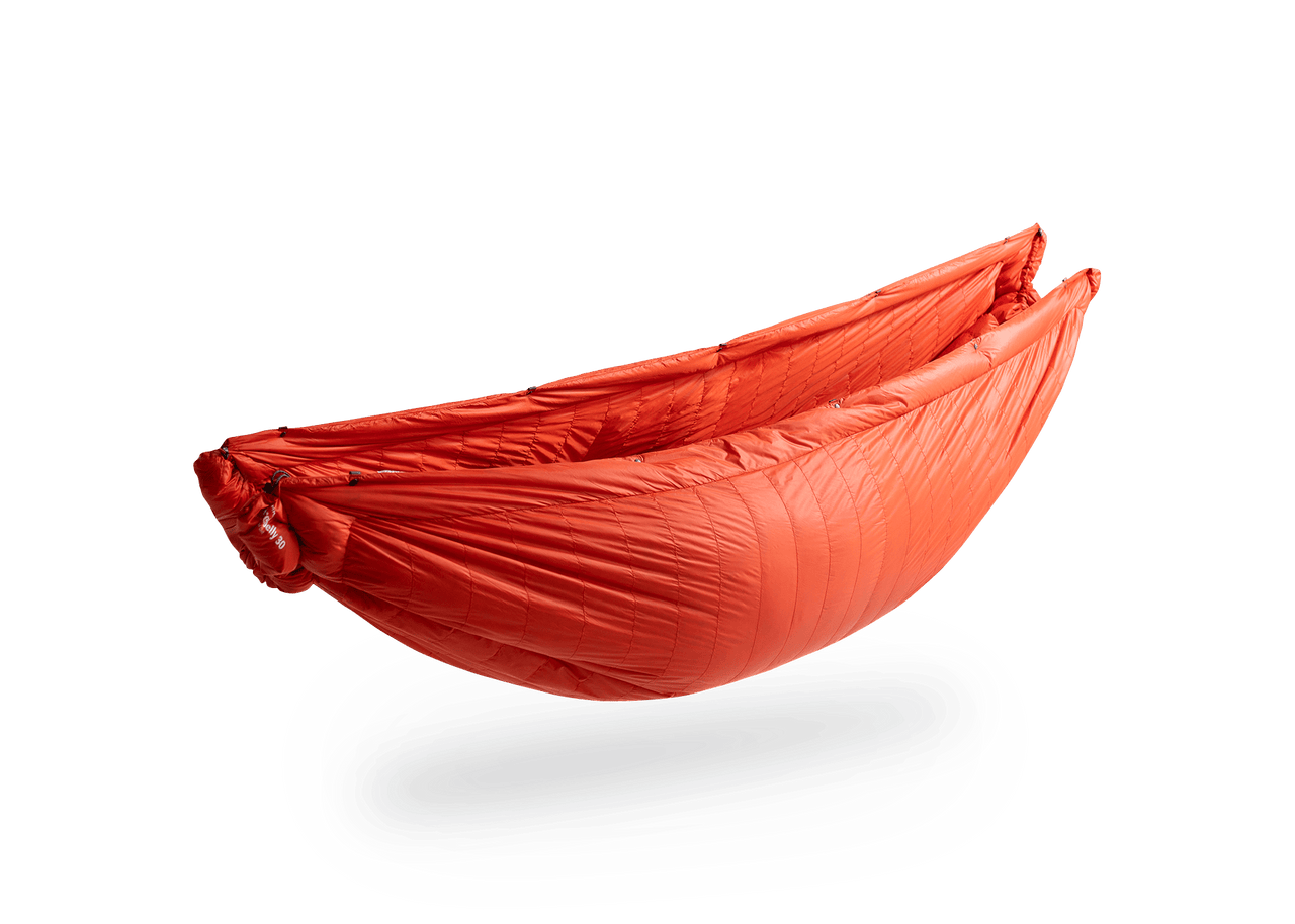 Studio Image of Kammok Trail Quilt Firebelly 30°F in Underquilt Mode.