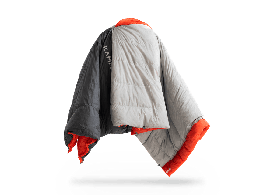 Kammok Trail Quilt Arctos 20°F Crater Gray in Poncho Mode