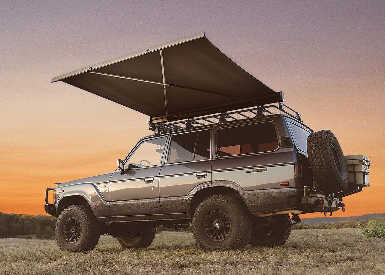 Deployed at lightning-fast speed, the Crosswing is a complete evolution in car awning shelters. With a quick pull, you can have immediate shade from the sun and protection from rain.