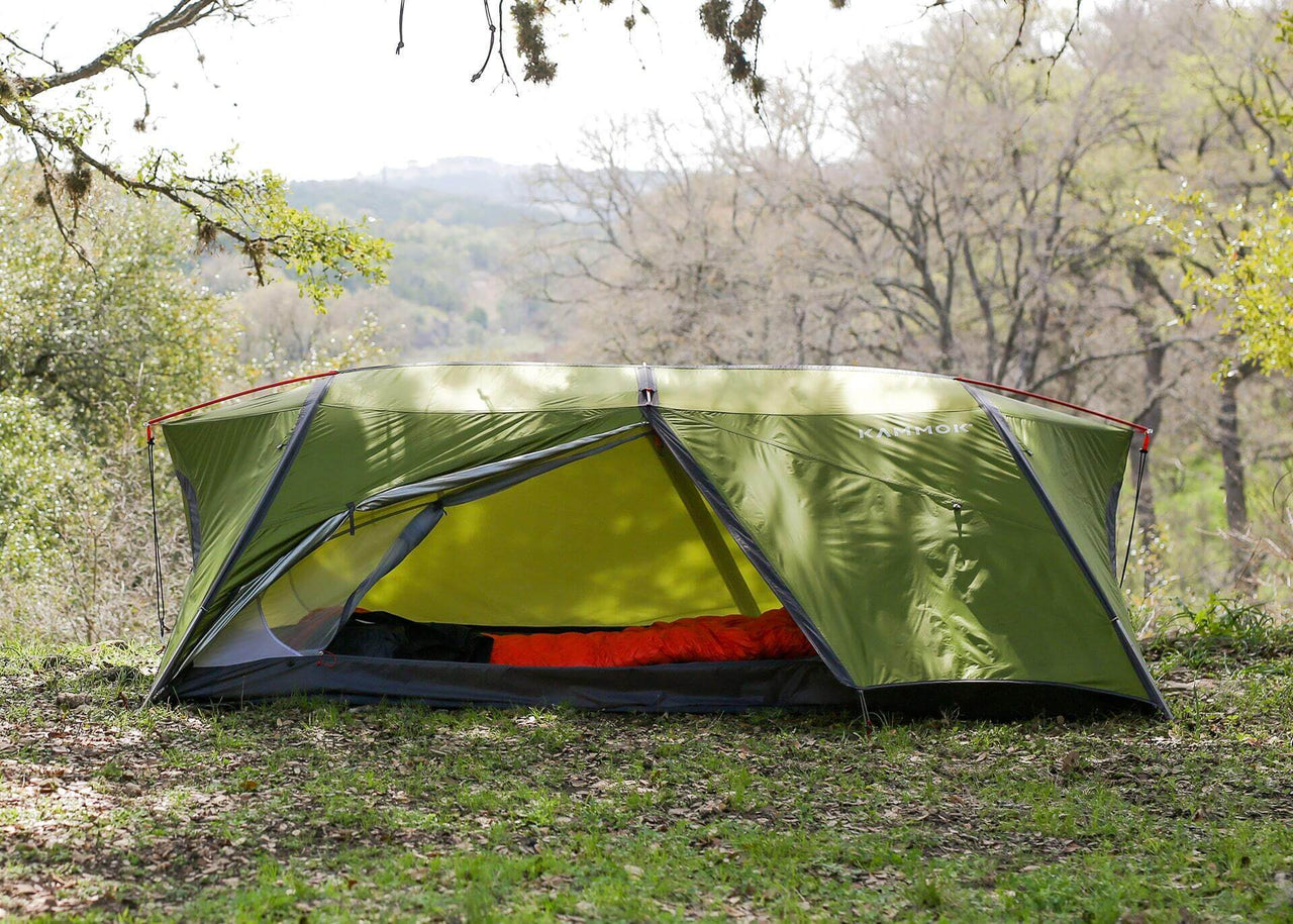 Kammok Tent Hammock Sunda 2.0 Arbor Green out in the forest.